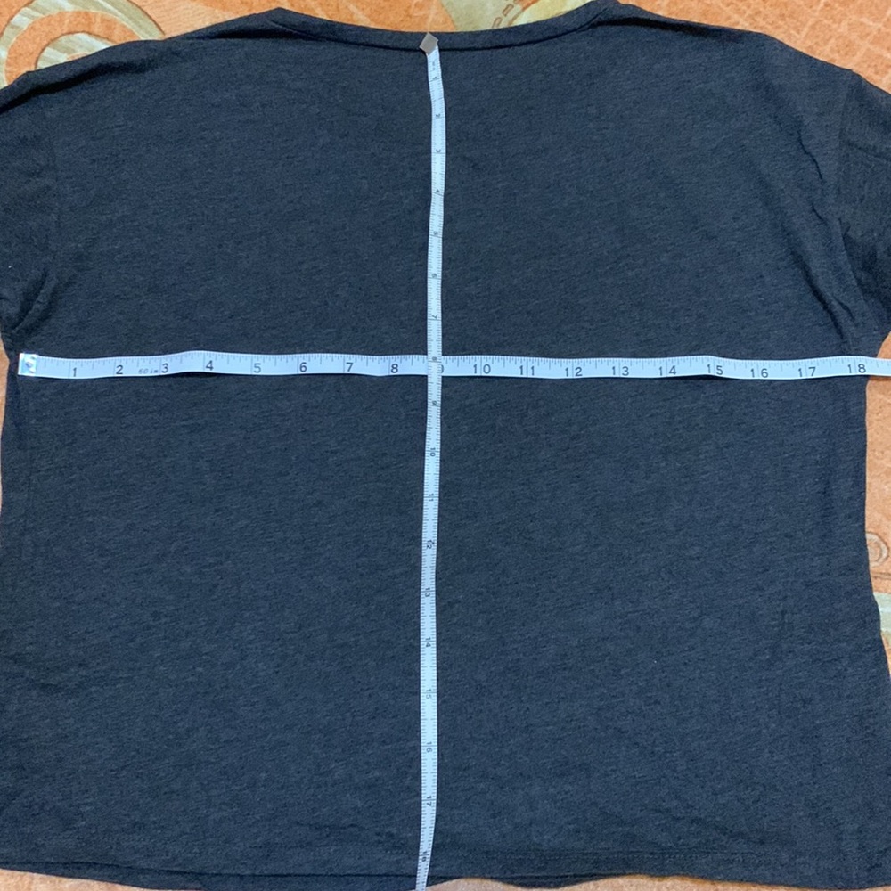 Mickey and Minnie crop shirts - Picture 5 of 5